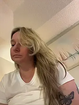 Stripchat Watch Live Sex Cams of Vivian_MayXxX