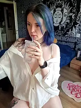 Stripchat Sex Cam of LazyTanukii