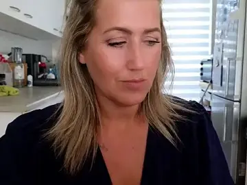 Stripchat Sex Cam of TessToy