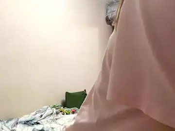 Stripchat Adult Webcam of HebrewRiding