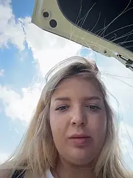 Stripchat Live Sex Cam of OdriOlsens