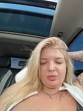 Stripchat Live Sex Cam of OdriOlsens