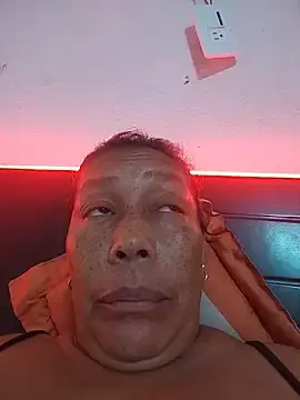 Stripchat Watch Live Sex Cams of Ruby-Hot-Milf