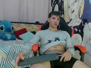 Stripchat Sex Cam of anthony_voss