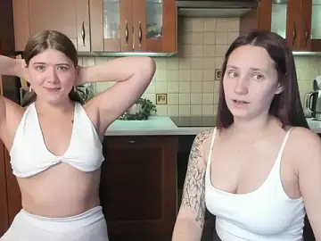 Stripchat Adult Webcam of HotCaramellsTV