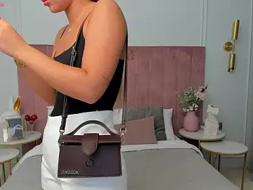 Stripchat Free Porn Cam of MilaVoxx