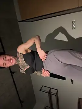 Stripchat Private Sex Chat of SkinnyLilly