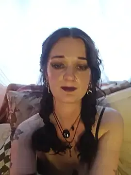 Stripchat Sex Cam of bloom-violetmoon