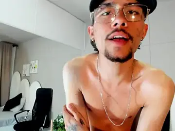 Stripchat Watch Live Sex Cams of jake_miller__