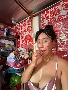 Stripchat Free Porn Cam of sweetieme