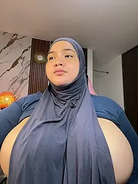 Stripchat Nude Webcam of sweetmuslim01
