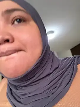Stripchat Nude Webcam of sweetmuslim01