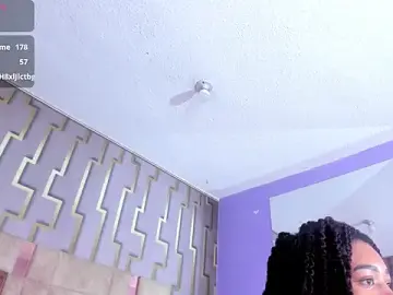 Stripchat Free Live Porn of ashly_ruiz