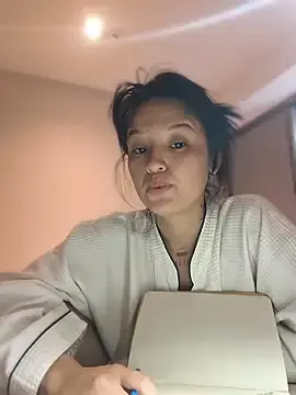 Stripchat Live Sex Cam of LorenRosse