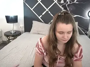 Stripchat Live Sex Cam of MagicPeachh_