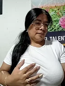 Stripchat Nude Webcam of __valentina18