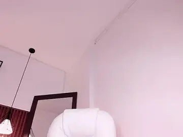 Stripchat Live Sex of emma_white_01
