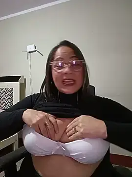 Stripchat Free Live Porn of Angie_milf50