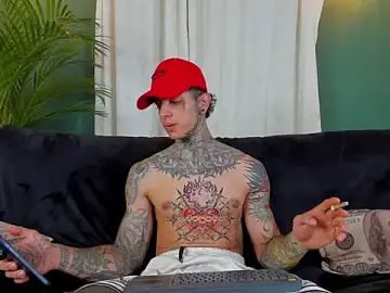 Stripchat Live Sex of Aron_ford