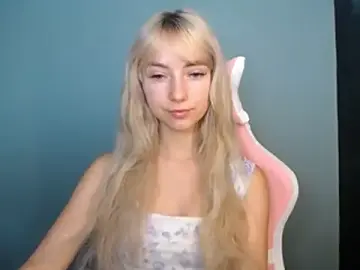 Stripchat Live Sex of LuciaYoung