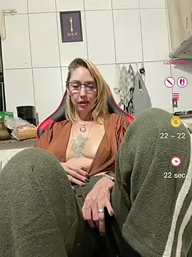 Stripchat Free Porn Cam of RAIRAsexy