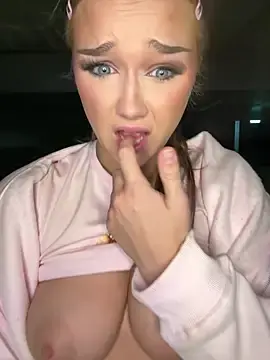 Stripchat Live Sex Cam of Hannah-2007