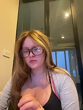 Stripchat Nude Webcam of cherryrosealiee