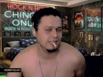 Stripchat Adult Webcam of chino_roz