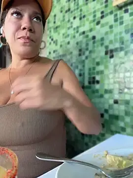 Stripchat Free Live Porn of Bigbuttbrooklynn