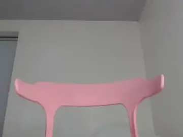 Stripchat Live Sex Cam of Kitty_Mifl