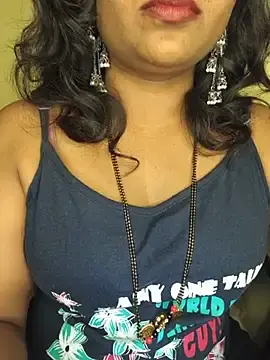 Stripchat Free Porn Cam of ur_love_kannada1