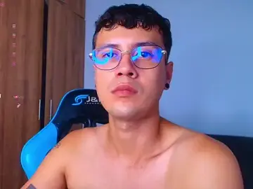 Stripchat Live Sex Cam of LeaneSeb