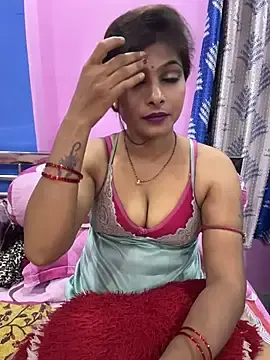 Stripchat Free Porn Cam of SUZY_QUEEN01