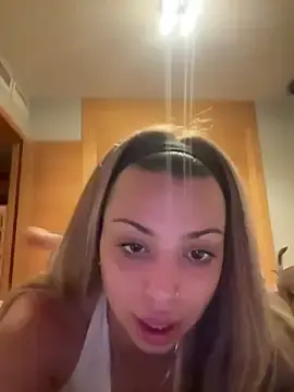 Stripchat Sex Cam of Noeliagglow