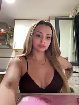 Stripchat Private Sex Chat of Noeliagglow