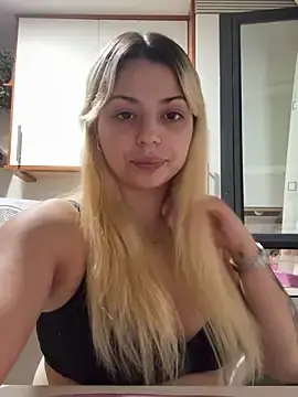 Stripchat Nude Webcam of Noeliagglow