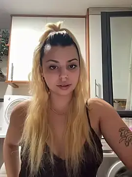 Stripchat Watch Live Sex Cams of Noeliagglow