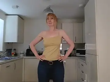 Stripchat Live Sex Cam of Anna_Raye