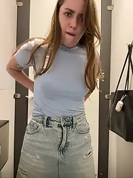Stripchat Free Live Porn of MariiD