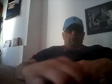Stripchat Live Sex Cam of XLstrong
