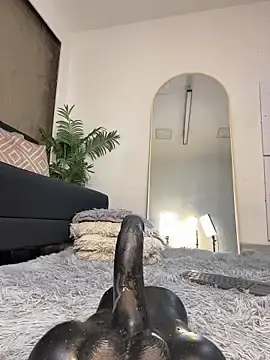 Stripchat Free Live Porn of Isa__Blanc