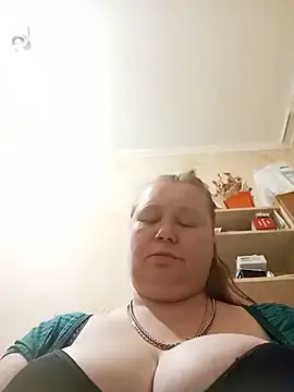 Stripchat Live Porn of KiraStanton
