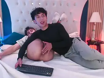 Stripchat Live Sex Cam of Aiden_Rivers_