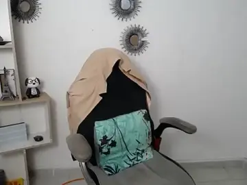 Stripchat Sex Cam of cum_bigass