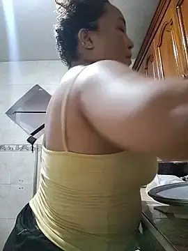 Stripchat Best Webcam of CurvyHeat