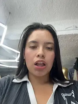 Stripchat Free Porn Cam of Miss_Bella_Flame