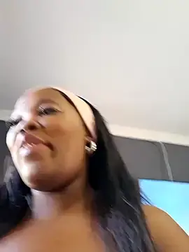 Stripchat Sex Cam of SWEETDOLLY29XX