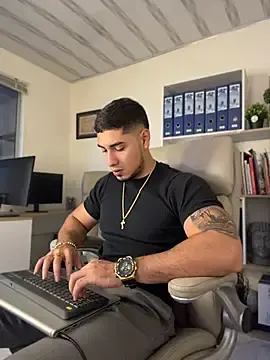 Stripchat Free Porn Cam of Dimitri_Colleman