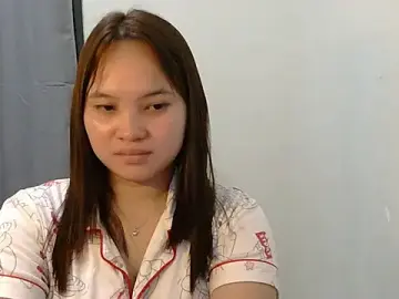 Stripchat Live Sex Cam of Fhwilloughbyxx