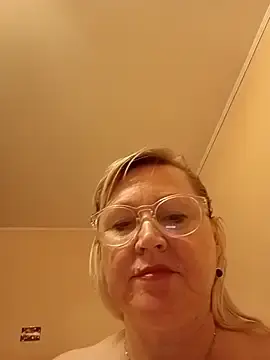 Stripchat Live Sex Cam of I_amVeronicle